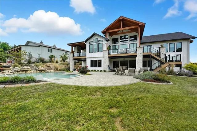 $2,195,000 | 10615 Lancaster Road, Liberty, MO 64068