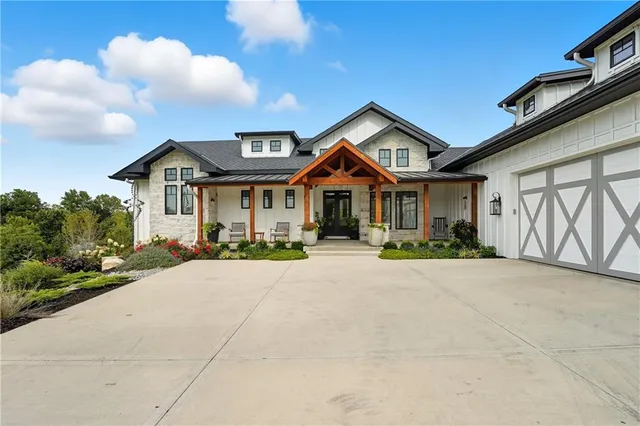 $2,195,000 | 10615 Lancaster Road, Liberty, MO 64068