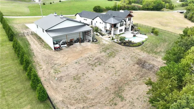 $2,195,000 | 10615 Lancaster Road, Liberty, MO 64068