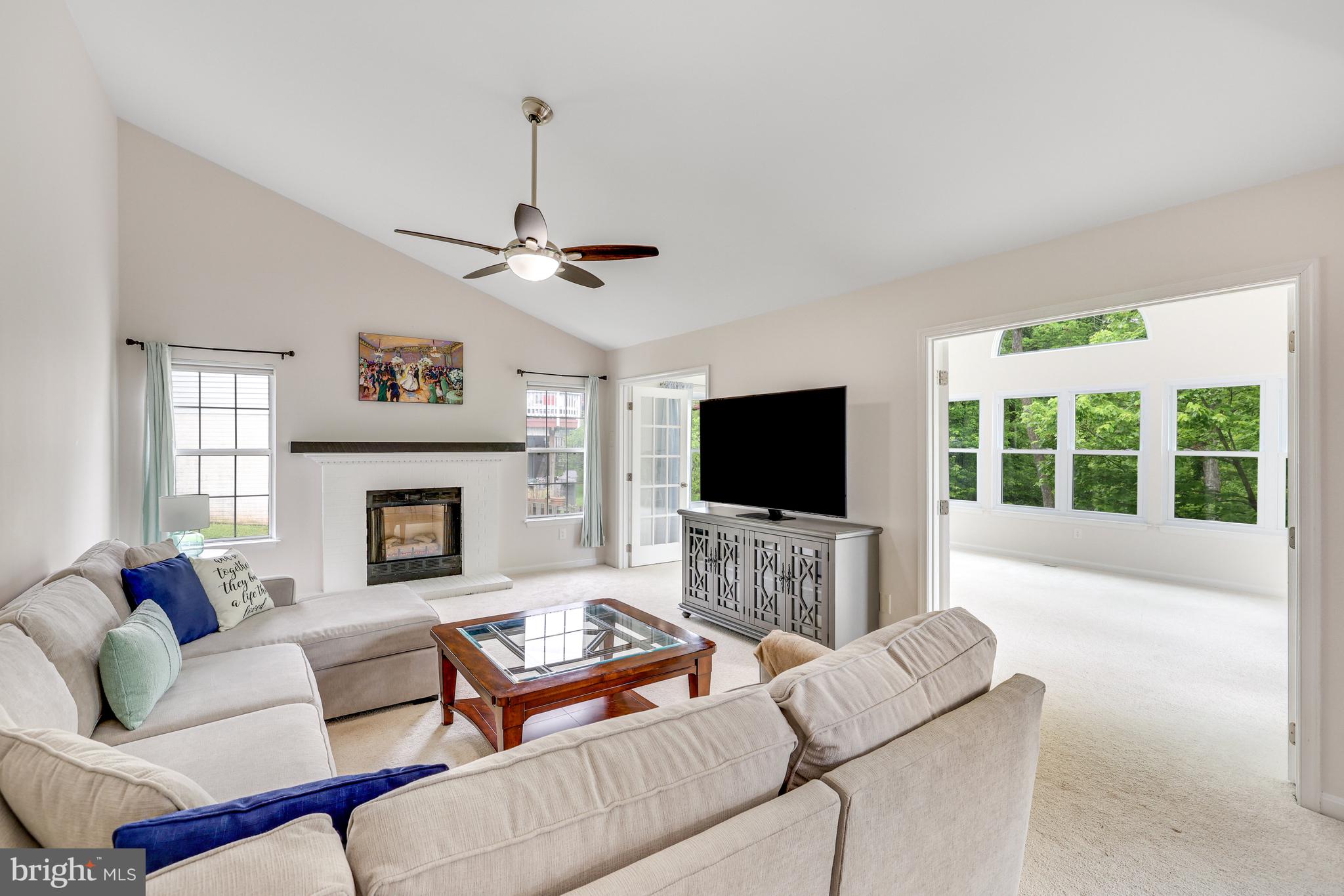 21261 Mirror Ridge Place Sterling, VA 20164 - Photo 11 of 31 Gallery Image 11
