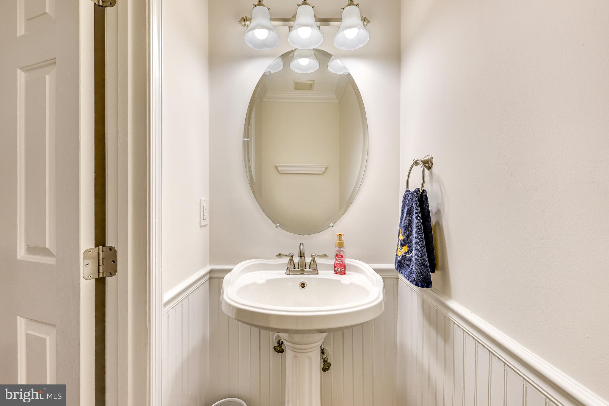 21261 Mirror Ridge Place Sterling, VA 20164 - Photo 13 of 31 Gallery Image 13