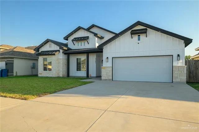 $2,600 | 9484 North Queen Palm, Los Fresnos, TX 78566