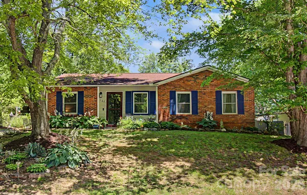 $365,000 | 102 Wicklow Drive, Asheville, NC 28806