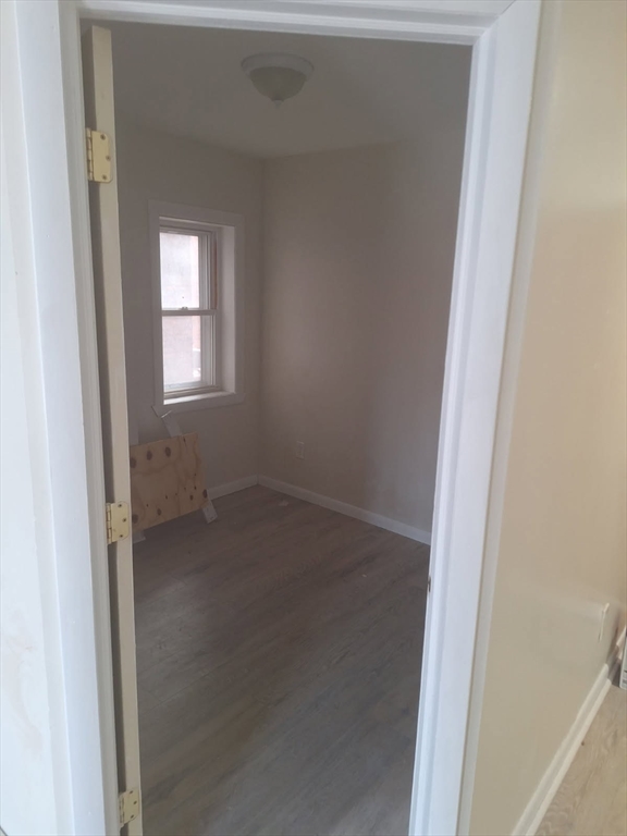 38 Byers Street Springfield, MA 01105 - Photo 10 of 27