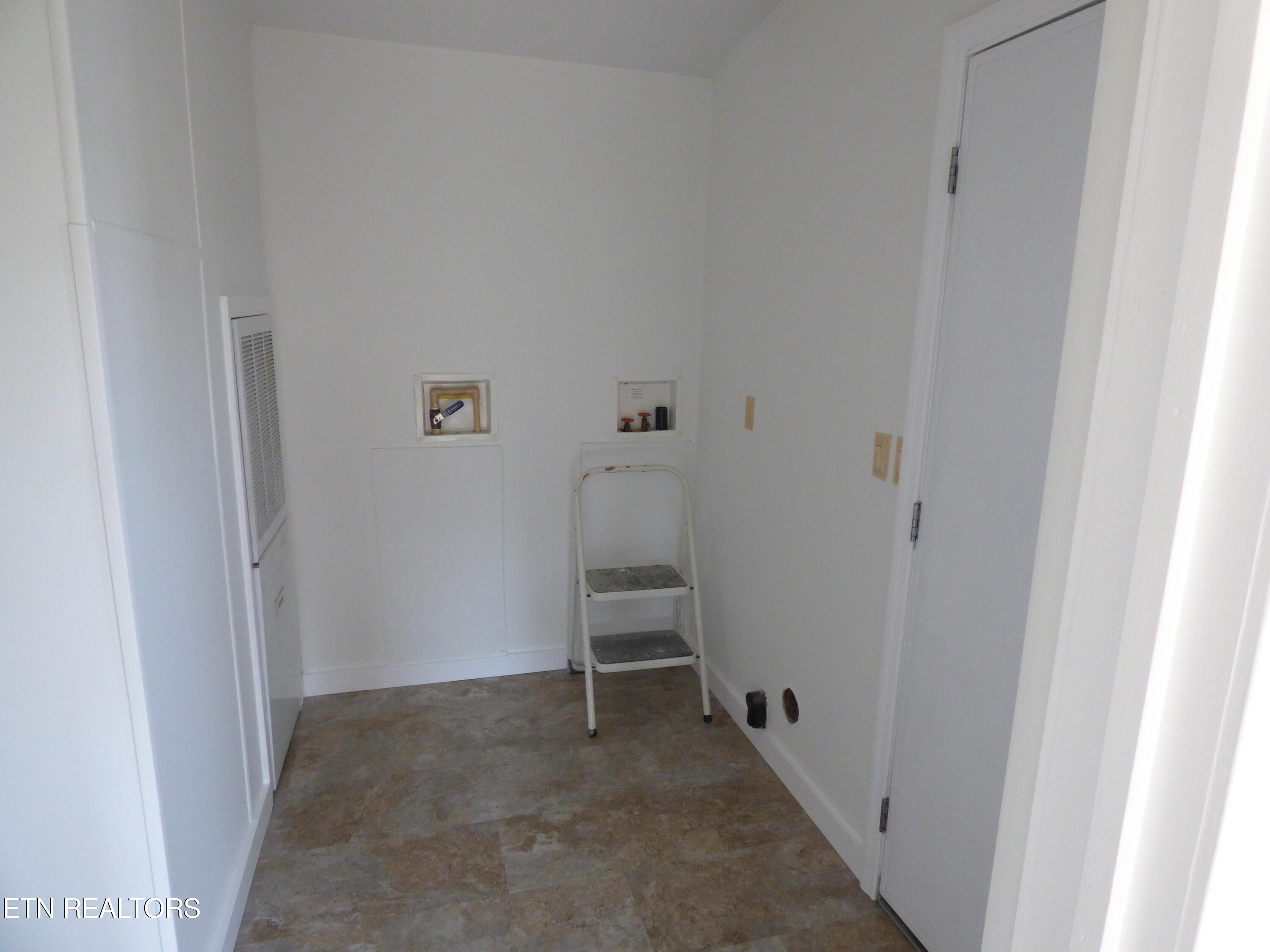 719 Sam Martin Road Dandridge, TN 37725 - Photo 17 of 22 P1290618