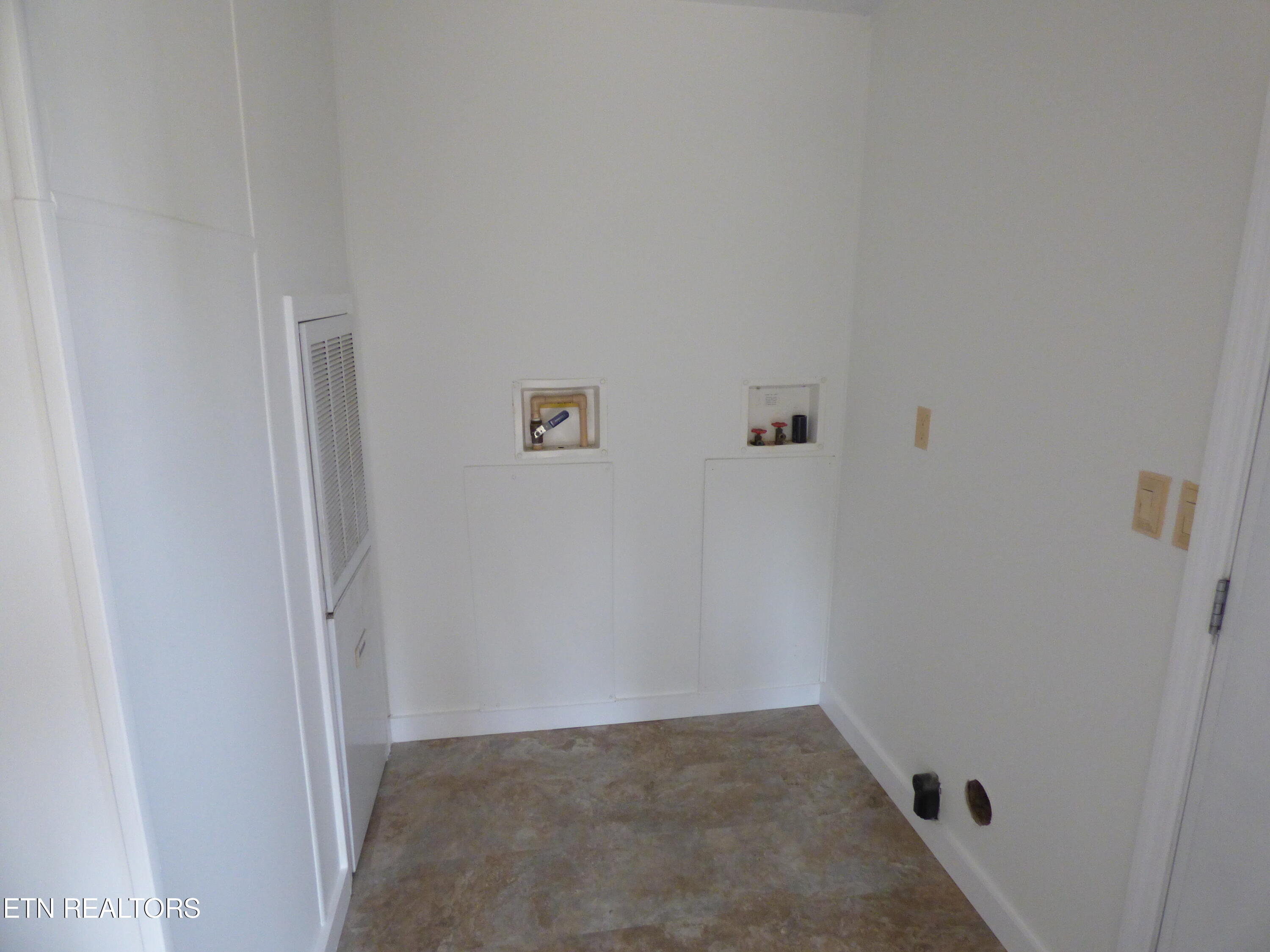 719 Sam Martin Road Dandridge, TN 37725 - Photo 18 of 22 P1290619