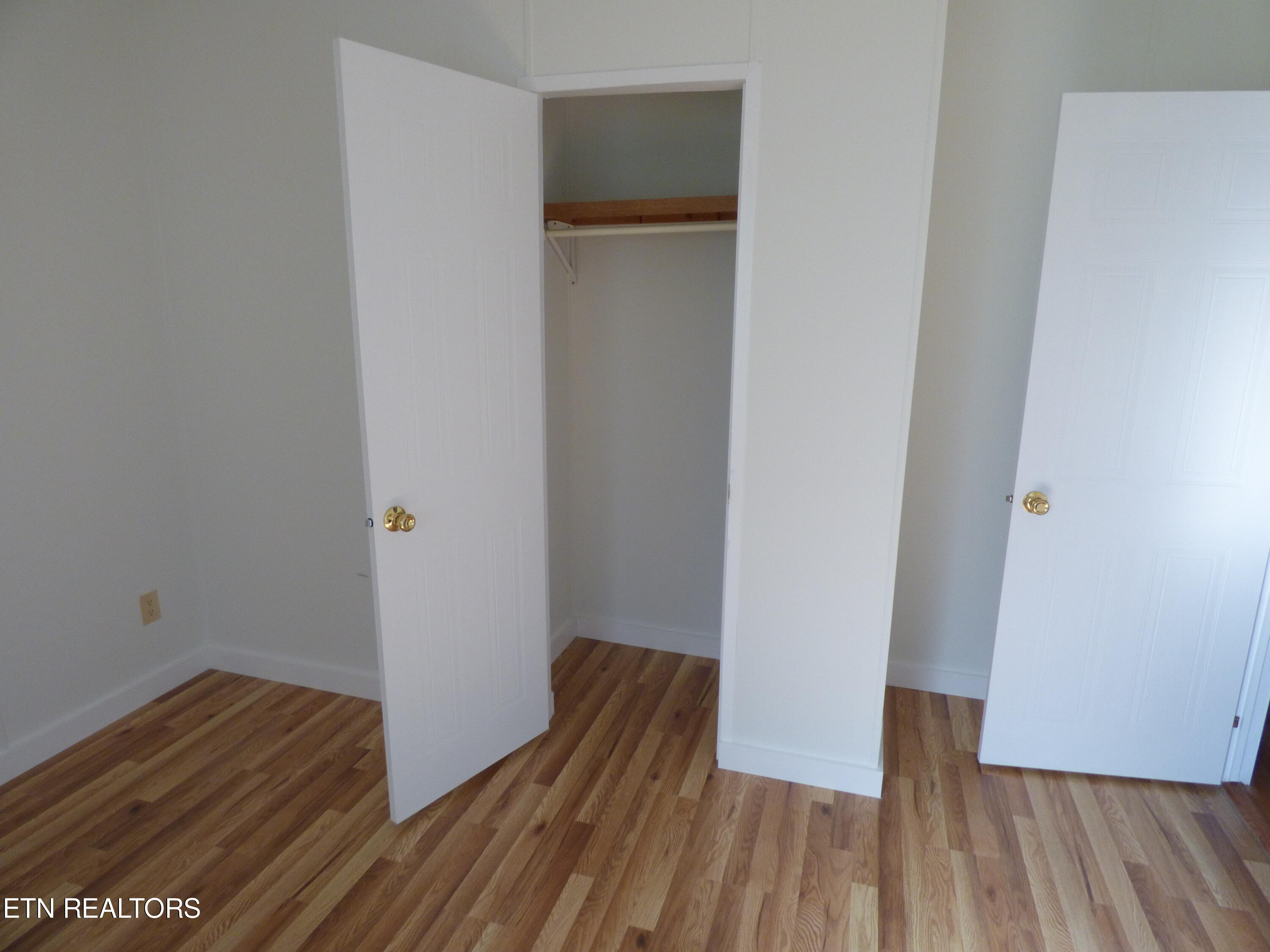 719 Sam Martin Road Dandridge, TN 37725 - Photo 8 of 22 P1290609