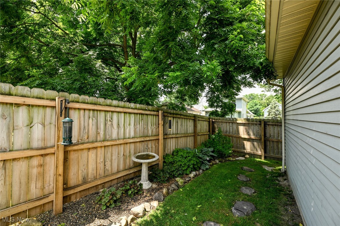 1236 Murray Avenue Akron, OH 44310 - Photo 28 of 29 View of fenced backyard