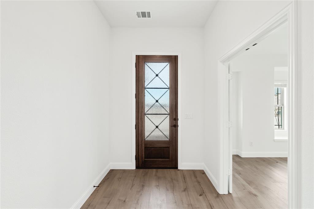 14509 Lovelace Street Pilot Point, TX 76258 - Photo 5 of 35