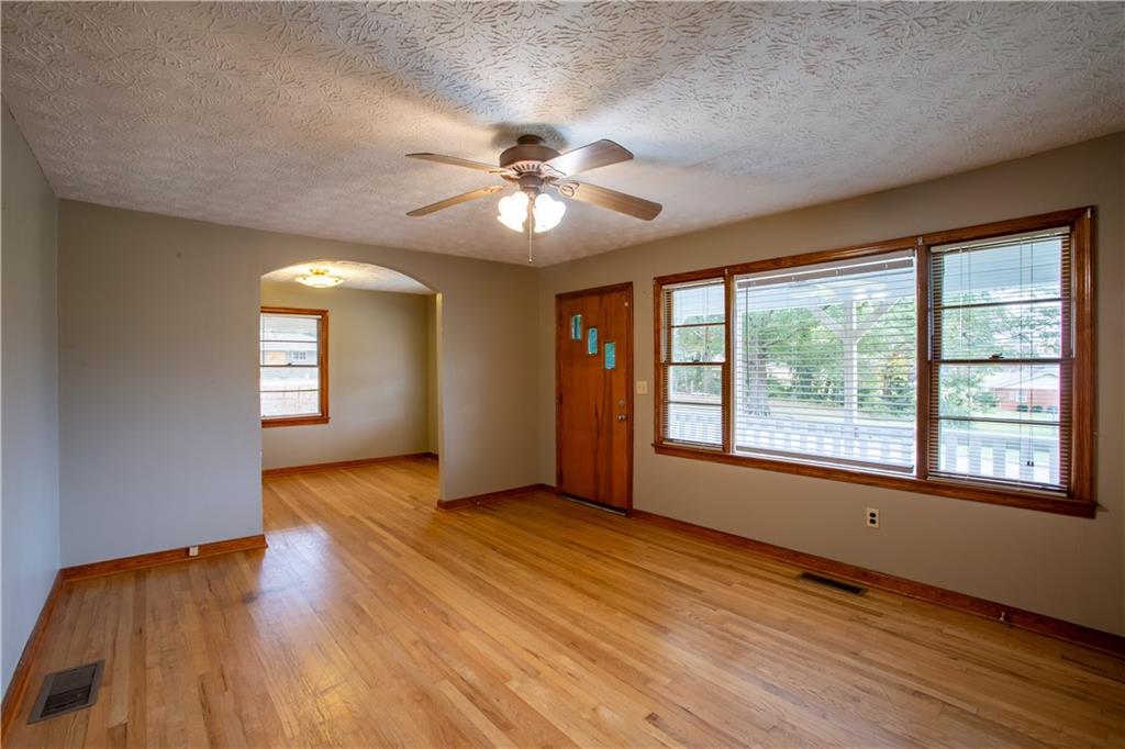 133 Nelson Street, Unit B Monroe, GA 30655 - Photo 3 of 21