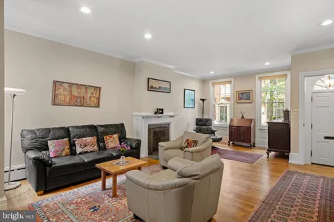 $1,075,000 | 2208 Rittenhouse Square, Philadelphia, PA 19103