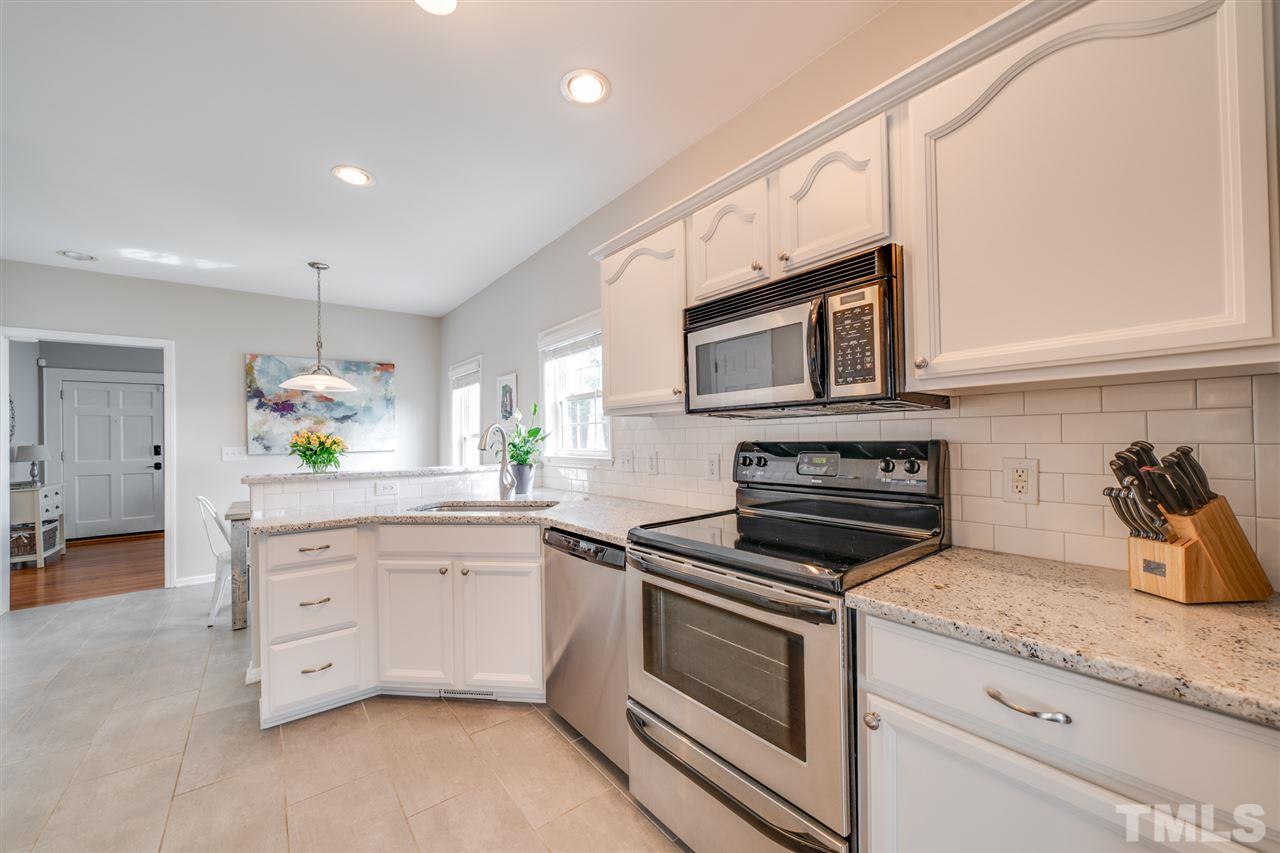 406 Pershing Road Raleigh, NC 27608 - Photo 4 of 30