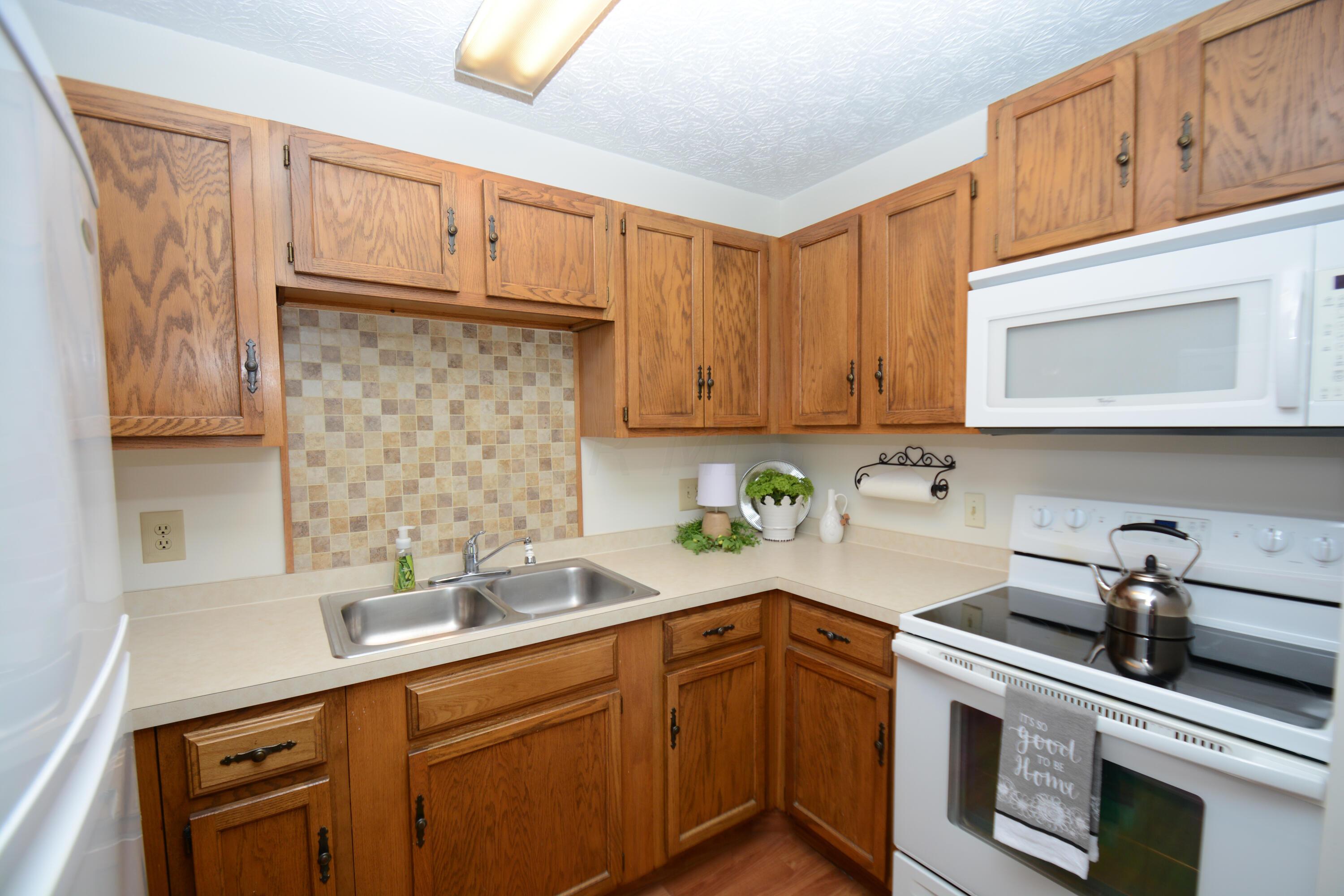 4115 Karl Road, Unit 206 Columbus, OH 43224 - Photo 6 of 18 Kitchen