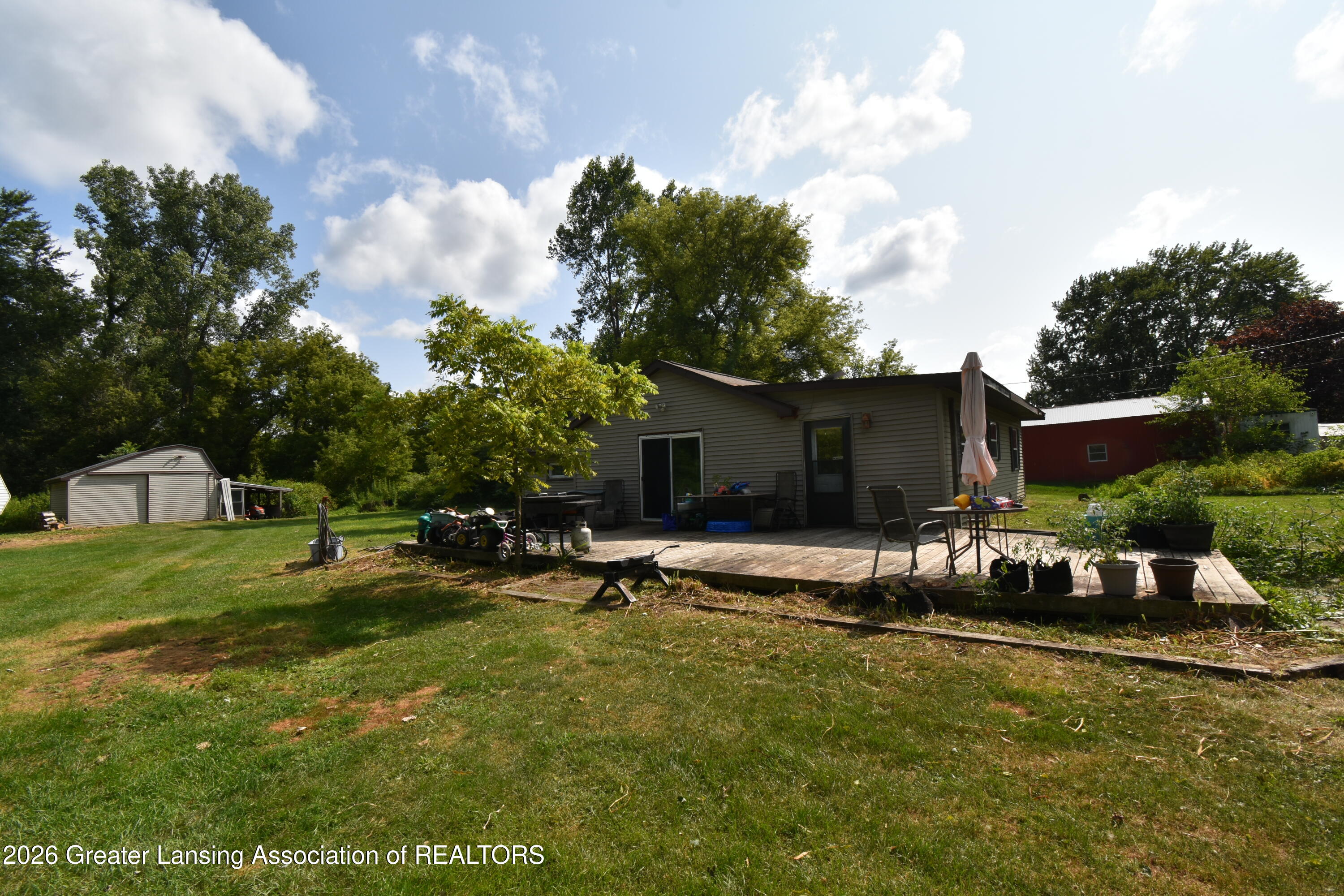 4660 Curtice Road Mason, MI 48854 - Photo 2 of 26 DSC_0460