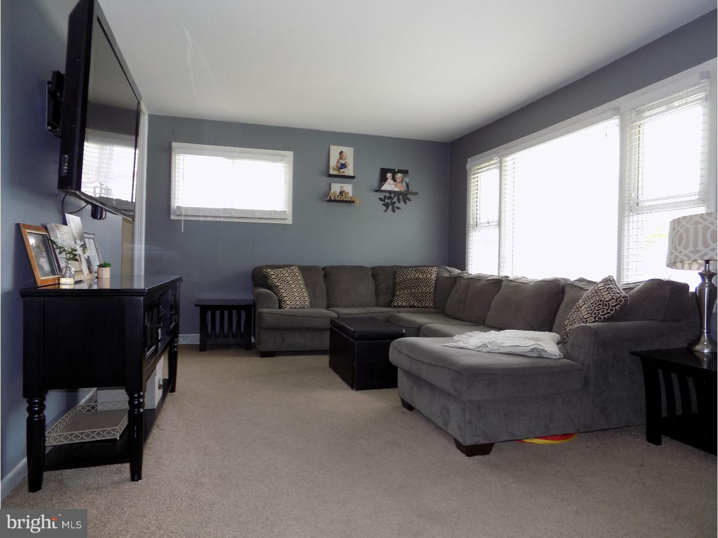 11 Livingstone Road Sewell, NJ 08080 - Photo 5 of 18 Family Room