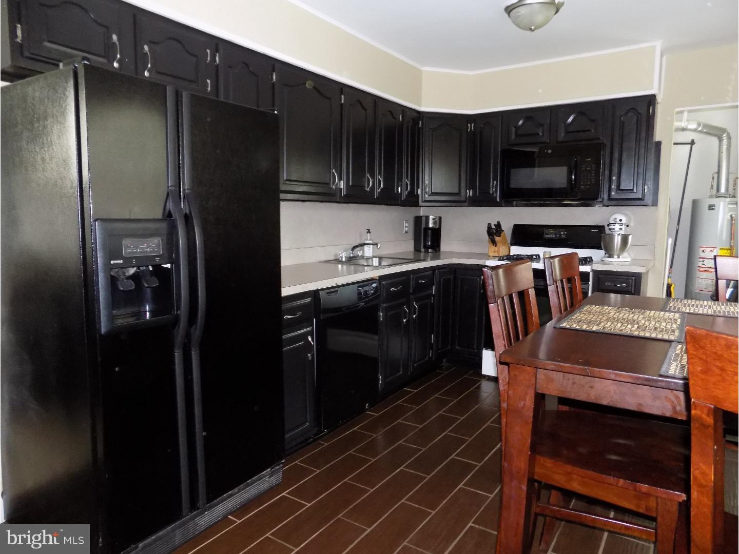 11 Livingstone Road Sewell, NJ 08080 - Photo 7 of 18 Kitchen