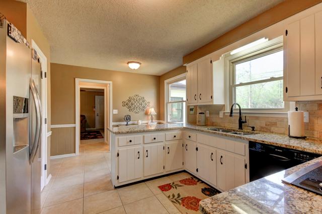 498 Cambridge Road Clarksville, TN 37043 - Photo 10 of 20 Gallery Image 10