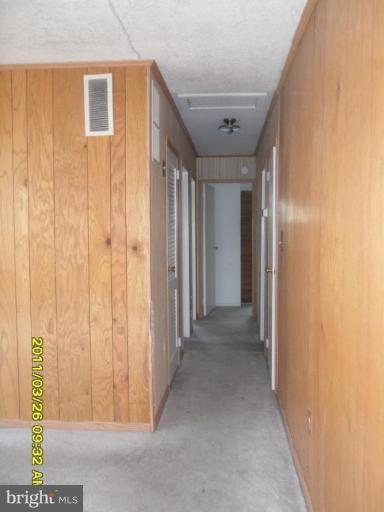 13721 Joyce Road Woodbridge, VA 22191 - Photo 3 of 11 Hallway