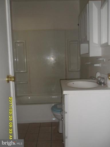 13721 Joyce Road Woodbridge, VA 22191 - Photo 6 of 11 Bath #1