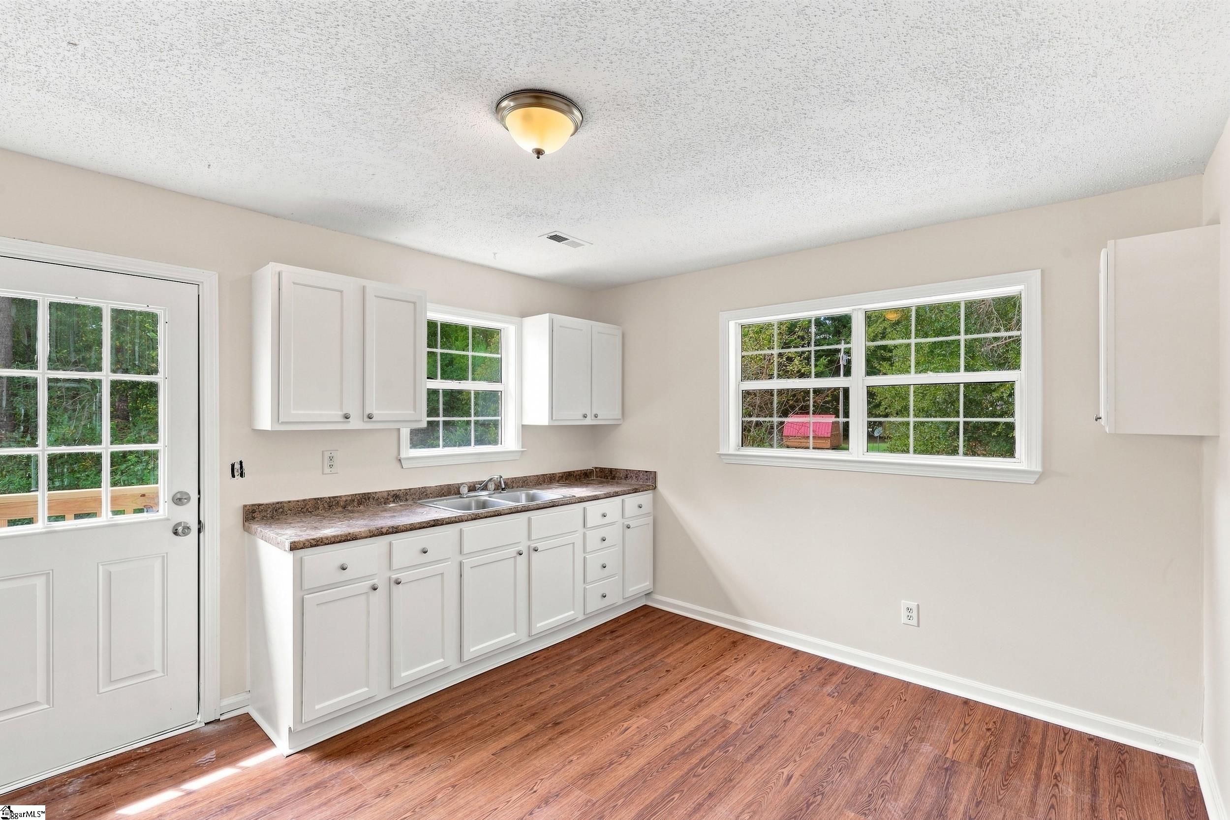 140 Joe Walker Road Union, SC 29379 - Photo 9 of 28 Gallery Image 9