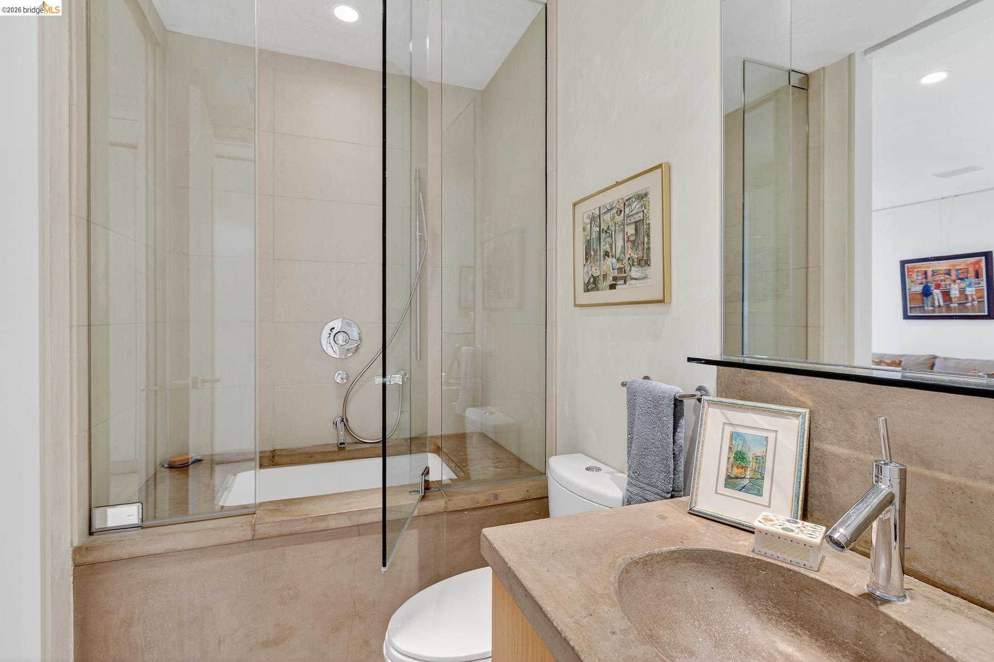 177 19th Street, Unit 10E Oakland, CA 94612 - Photo 38 of 51