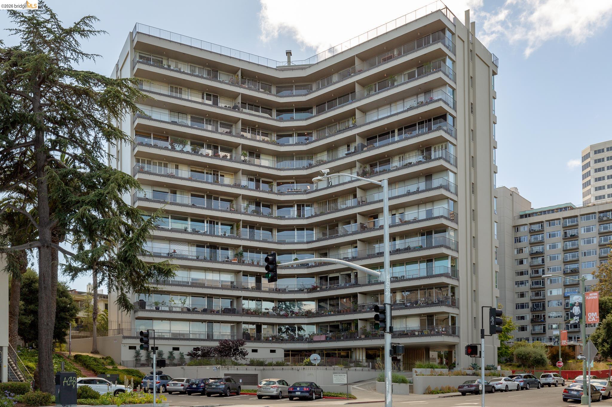 177 19th Street, Unit 10E Oakland, CA 94612 - Photo 43 of 51