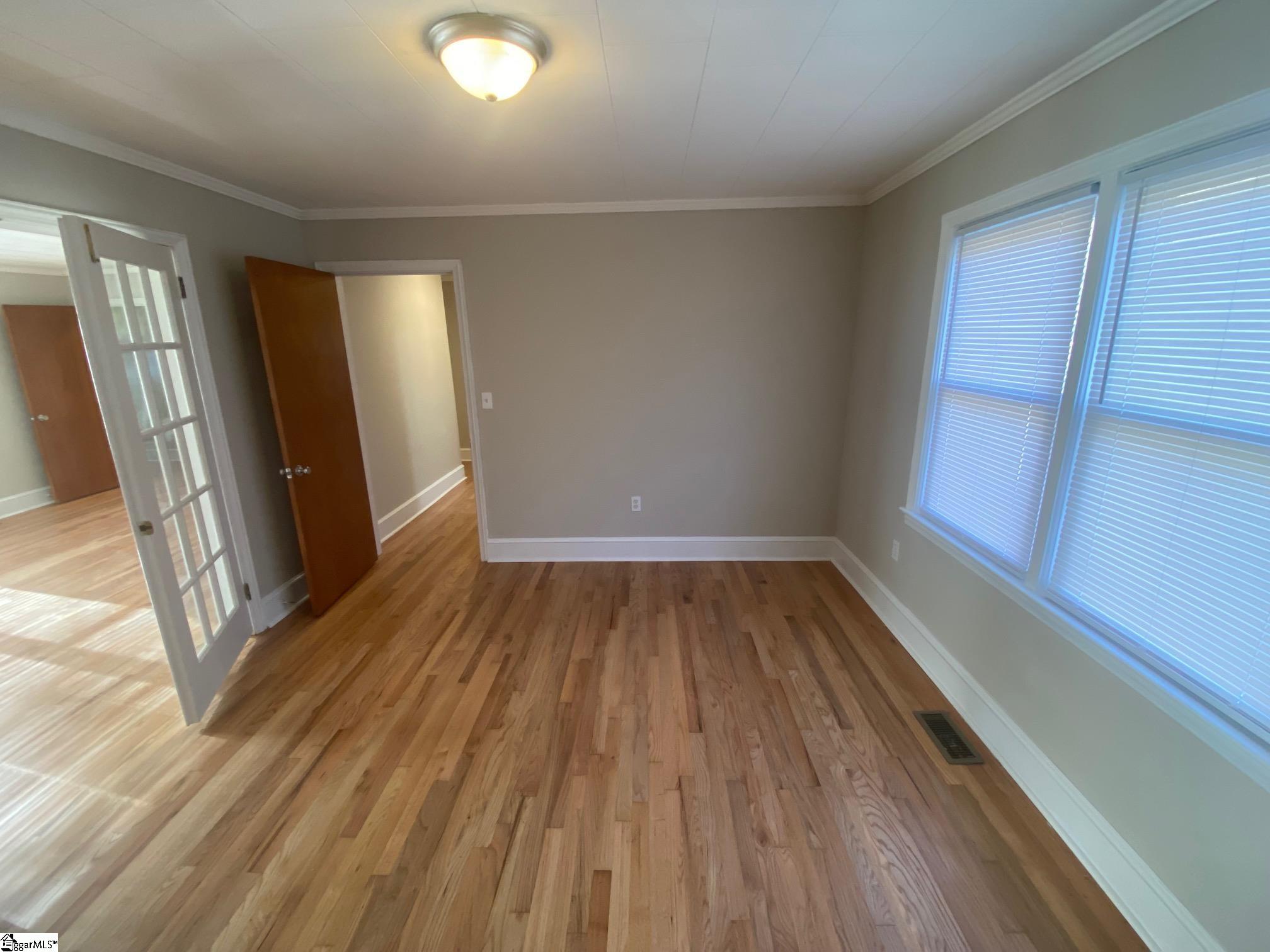 707 Shands Street Clinton, SC 29325 - Photo 8 of 14 Gallery Image 8