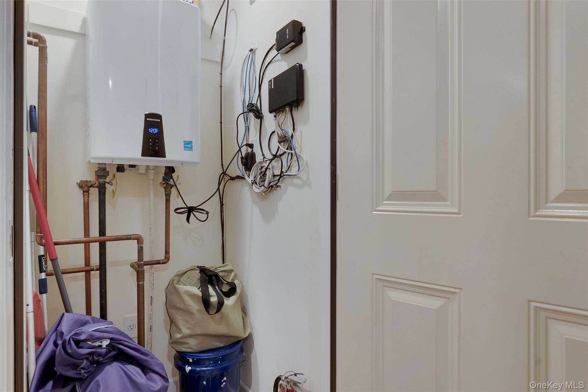 32 Janet Lane Queens, NY 11697 - Photo 22 of 27