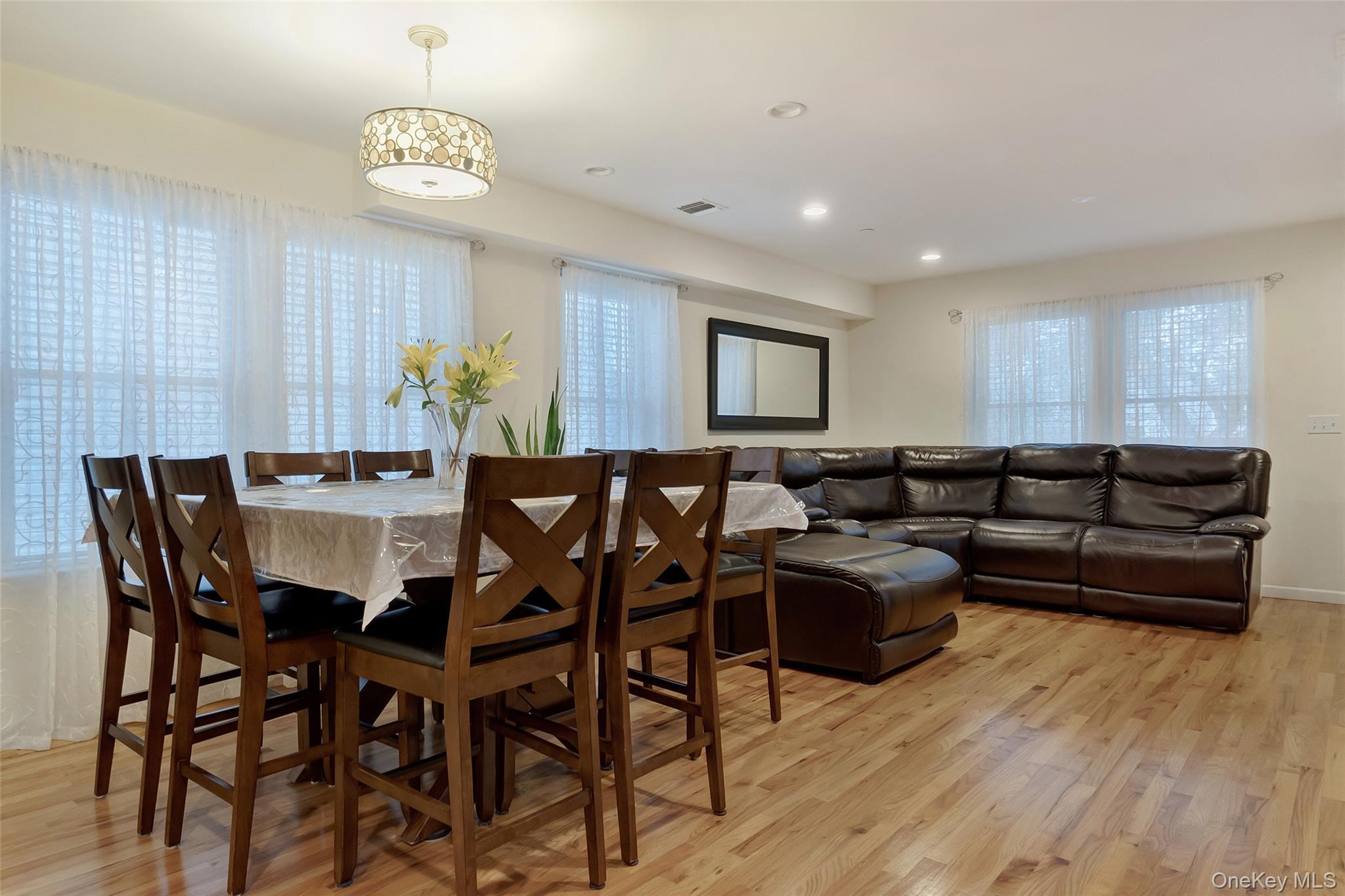 32 Janet Lane Queens, NY 11697 - Photo 7 of 27