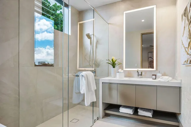 $31,750,000 | 1520 Royal Palm Way, Boca Raton, FL 33432