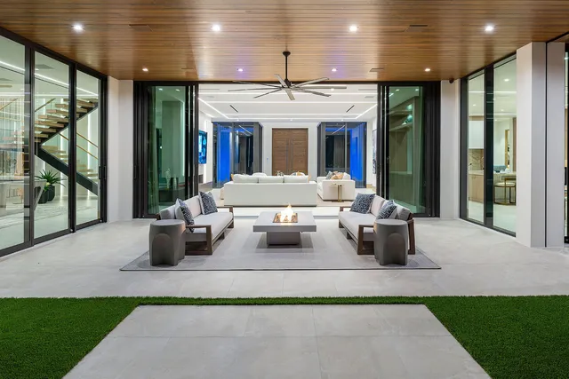 $31,750,000 | 1520 Royal Palm Way, Boca Raton, FL 33432