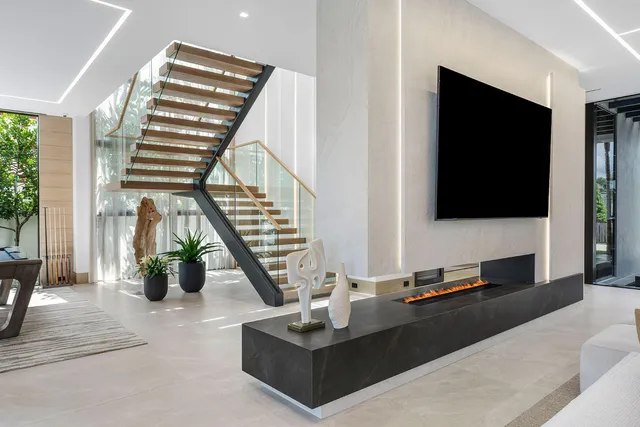 $31,750,000 | 1520 Royal Palm Way, Boca Raton, FL 33432