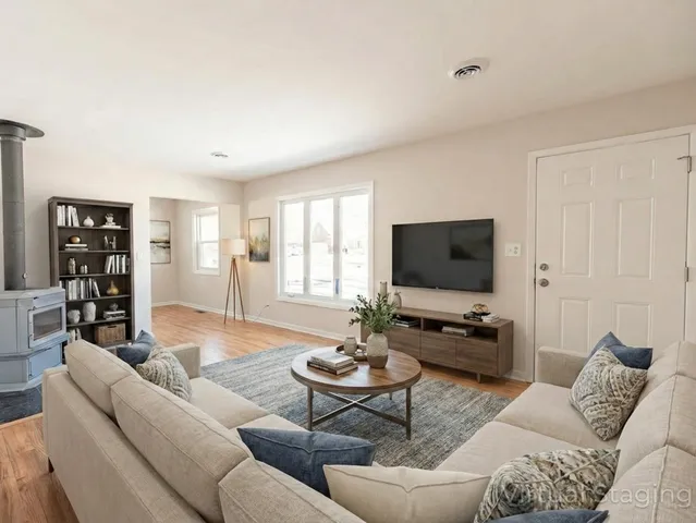 $344,900 | 1110 South Gables Boulevard, Wheaton, IL 60189