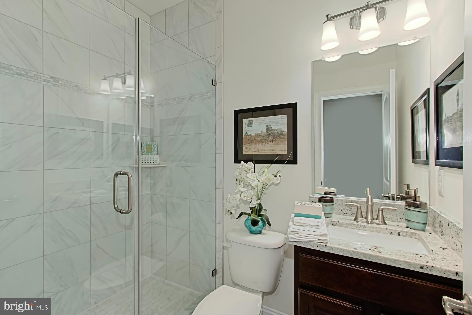 1938 Anderson Road Falls Church, VA 22043 - Photo 18 of 30 Main Level Full Bathn
