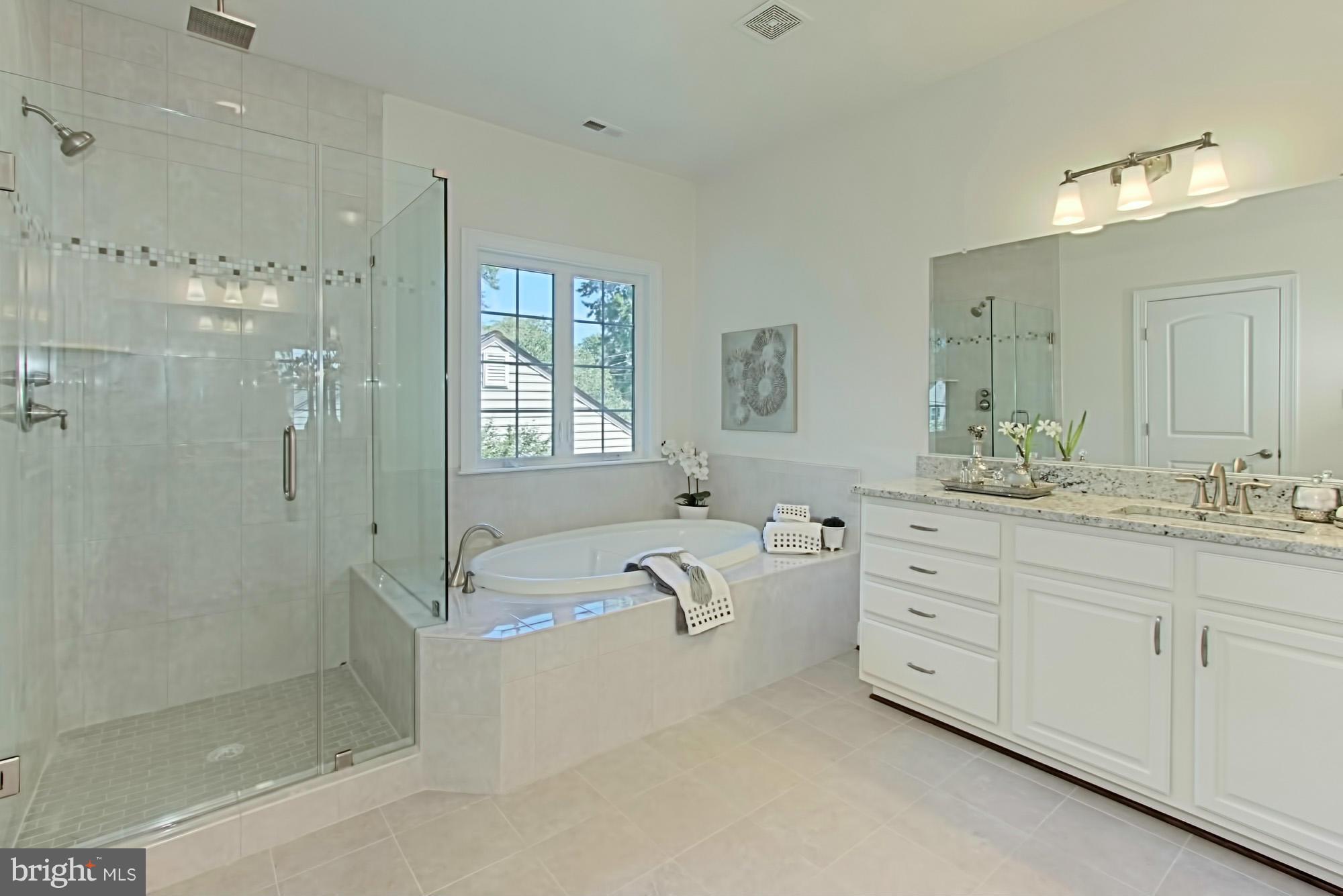 1938 Anderson Road Falls Church, VA 22043 - Photo 23 of 30 Bath (Master)