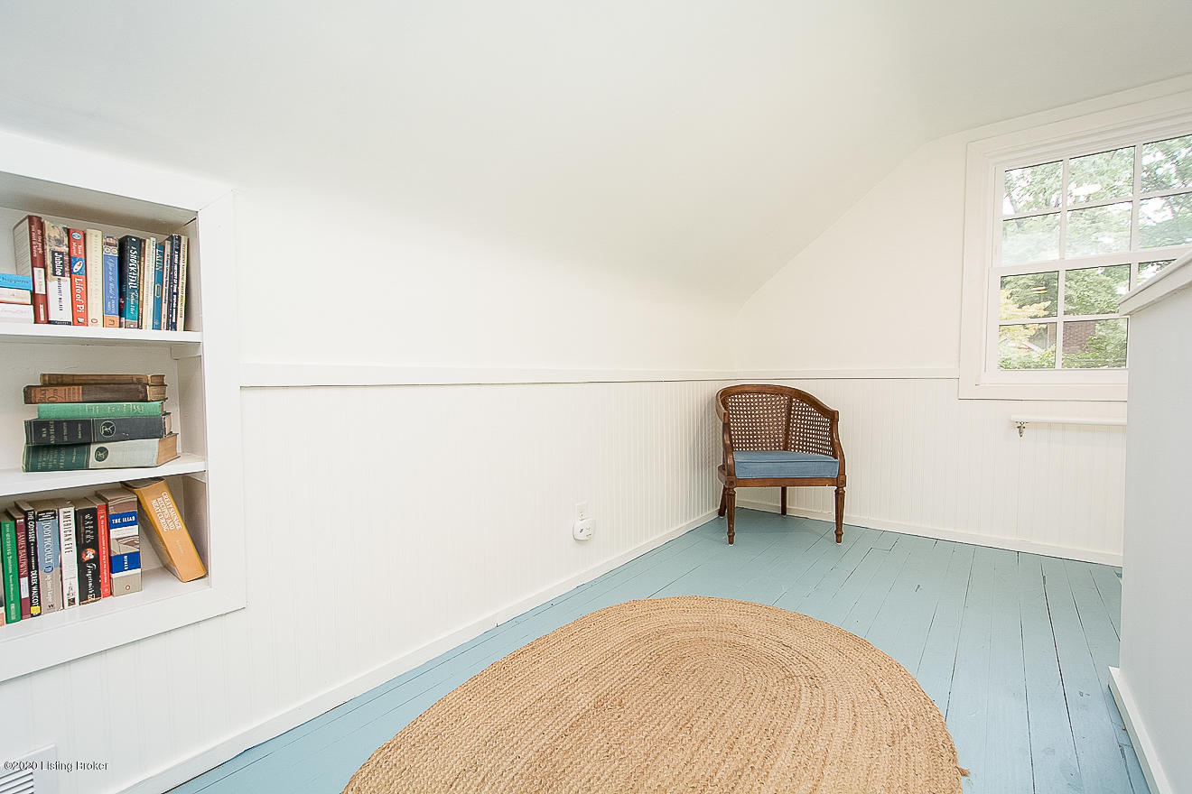 205 Wood Road Louisville, KY 40222 - Photo 26 of 39 Upper Level Loft Bedroom