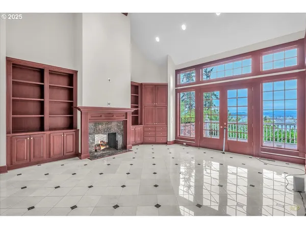 $1,119,000 | 29611 Old Rainier Road, Rainier, OR 97048