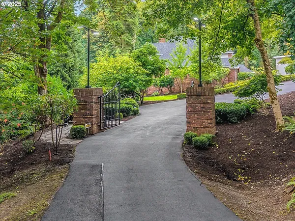 $1,119,000 | 29611 Old Rainier Road, Rainier, OR 97048