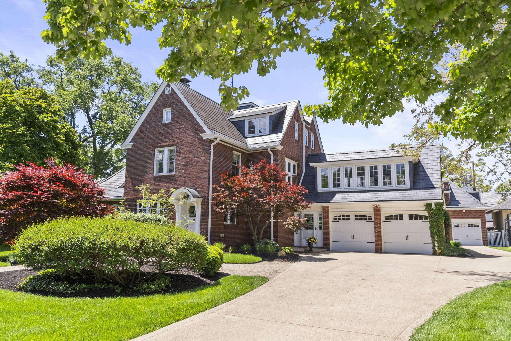 1875 Roxbury Road Upper Arlington, OH 43212 - Photo 96 of 97 Front