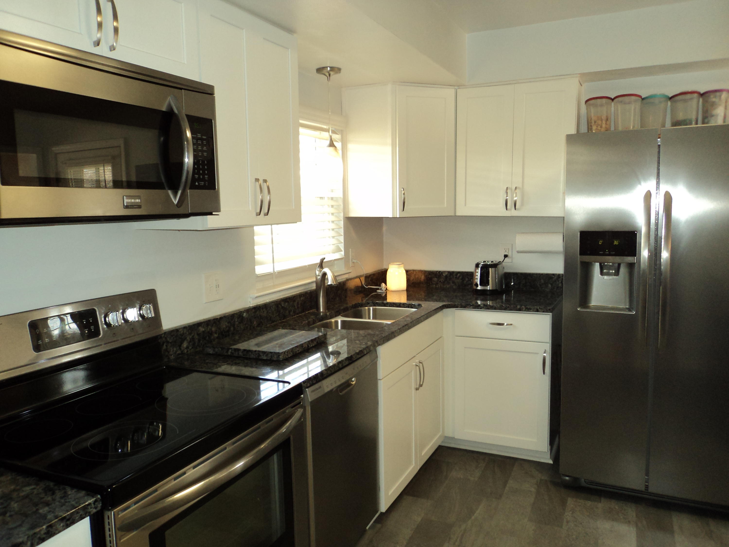 3313 Troxell Road Southeast Roanoke, VA 24014 - Photo 5 of 17 Kitchen3