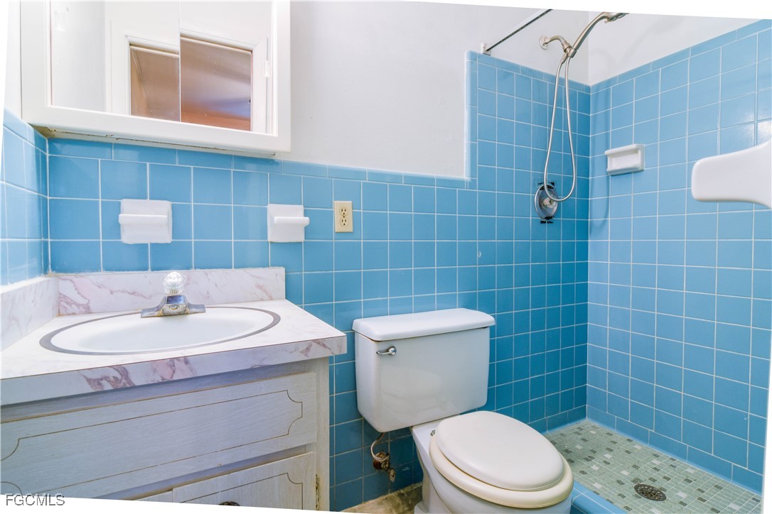 5740 Neal Road Fort Myers, FL 33905 - Photo 8 of 46 Gallery Image 8
