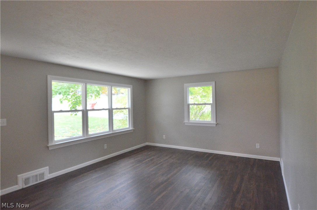 9810 Unity Road Youngstown, OH 44514 - Photo 5 of 18
