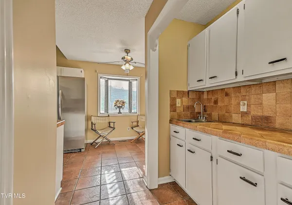 $255,000 | 605 Redstone Drive, Unit 21, Bristol, TN 37620