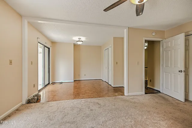 $260,000 | 605 Redstone Drive, Unit 21, Bristol, TN 37620