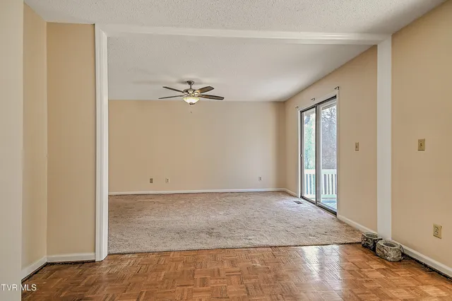 $260,000 | 605 Redstone Drive, Unit 21, Bristol, TN 37620