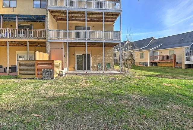 $260,000 | 605 Redstone Drive, Unit 21, Bristol, TN 37620