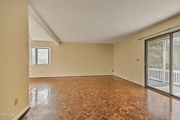 $255,000 | 605 Redstone Drive, Unit 21, Bristol, TN 37620