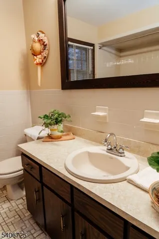 $724,900 | 4 Hickory Lane, Whitehouse Station, NJ 08889