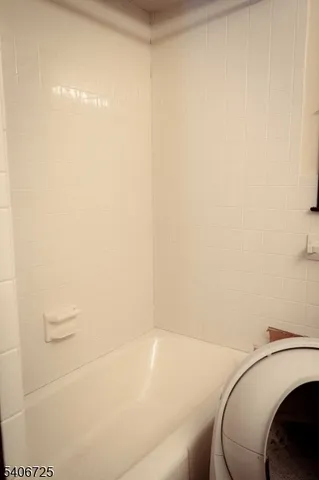 $724,900 | 4 Hickory Lane, Whitehouse Station, NJ 08889