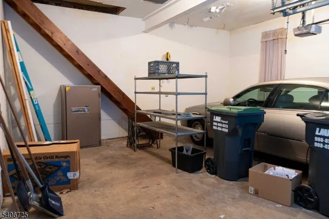 $724,900 | 4 Hickory Lane, Whitehouse Station, NJ 08889